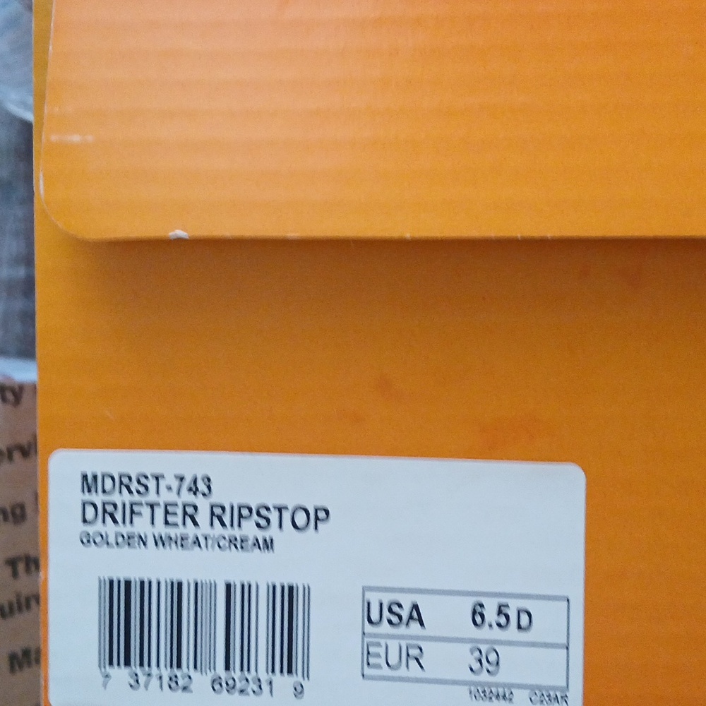Lugz - Picture 3 of 4